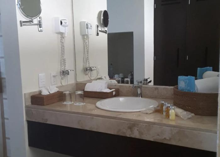 Akumal Bay Beach and Wellness Resort Hotel