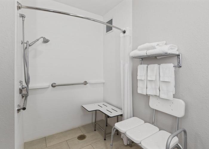 Holiday Inn Express & Suites Byron by IHG