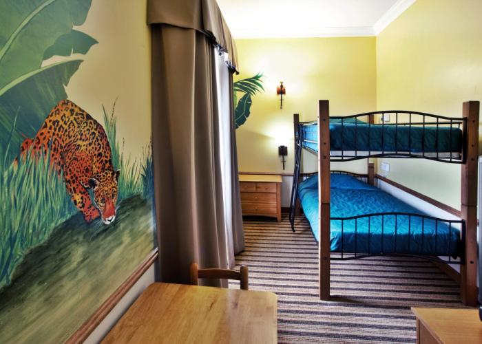 Holiday Inn Express & Suites Byron by IHG