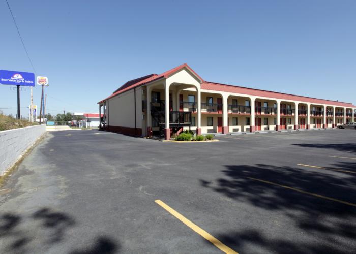 Americas Best Value Inn & Suites Macon at Eisenhower Pkwy