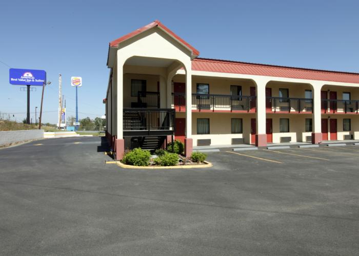 Americas Best Value Inn & Suites Macon at Eisenhower Pkwy
