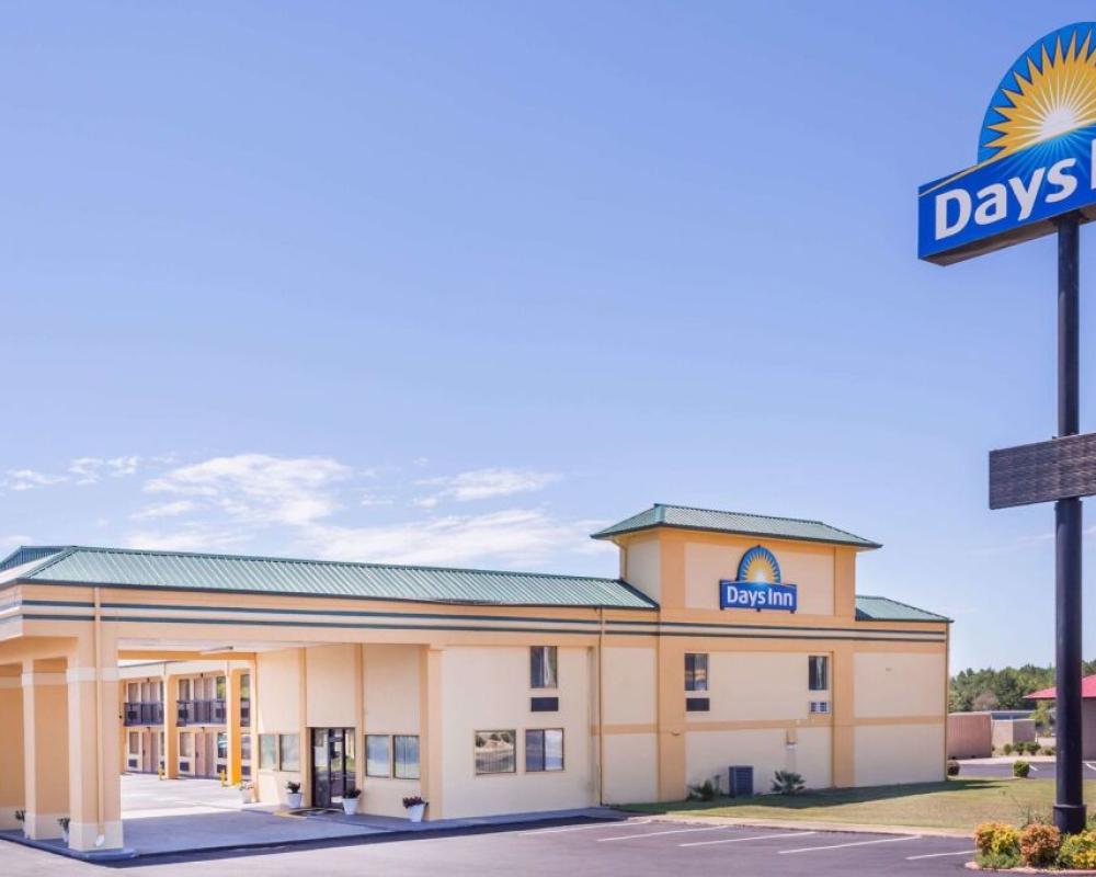 Days Inn by Wyndham Byron