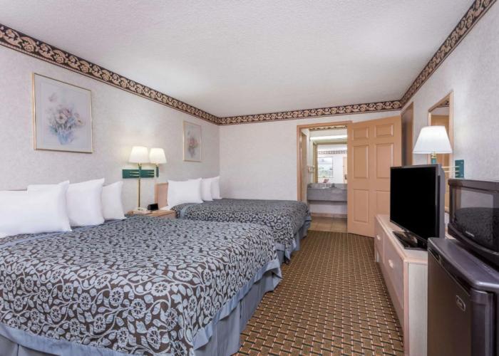 Days Inn by Wyndham Byron