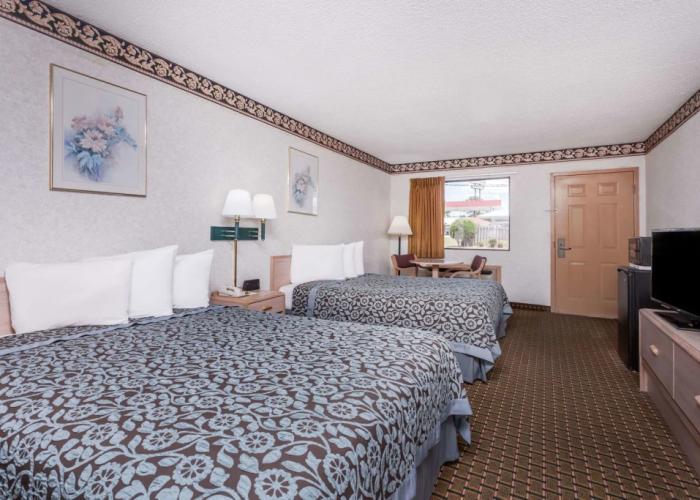 Days Inn by Wyndham Byron