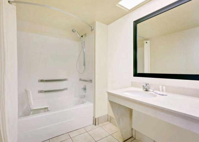 Super 8 by Wyndham Byron/South Macon