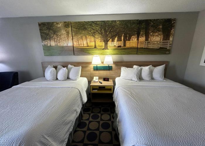 Days Inn by Wyndham Byron