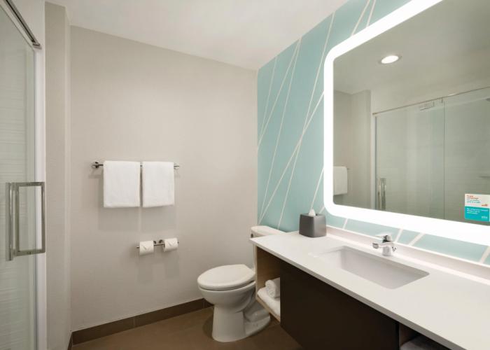 Avid Hotels Byron Warner Robins by IHG