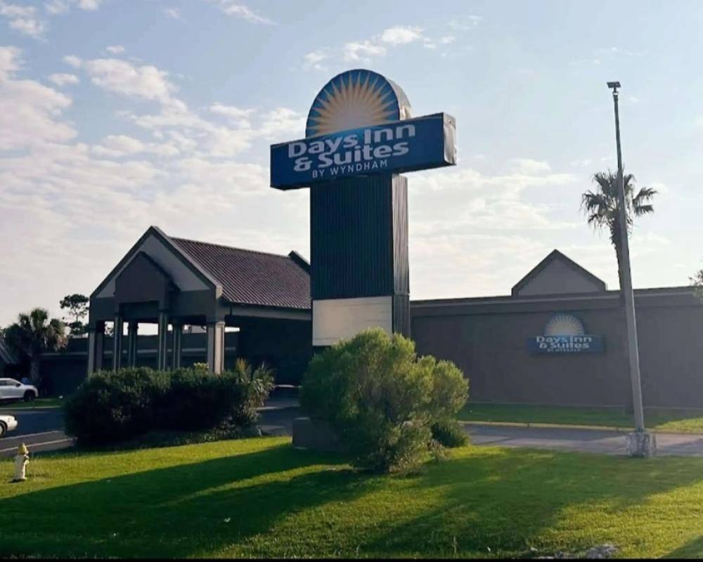 Days Inn & Suites by Wyndham Jennings