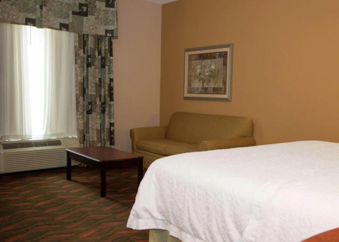 Hampton Inn & Suites Houston - Rosenberg