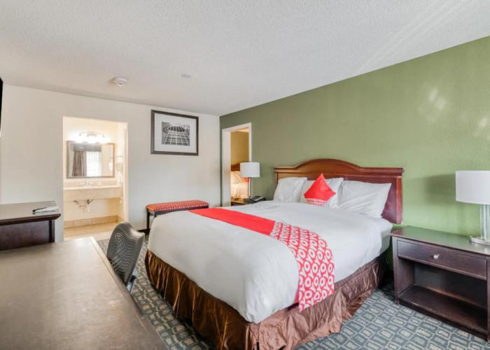 OYO Hotel Rosenberg TX I-69