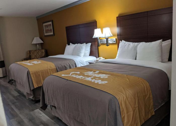 Days Inn by Wyndham Rosenberg