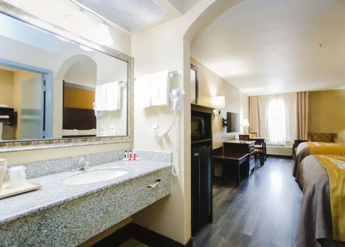 Days Inn By Wyndham Rosenberg