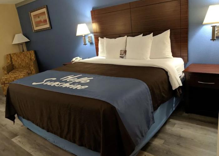 Days Inn By Wyndham Rosenberg