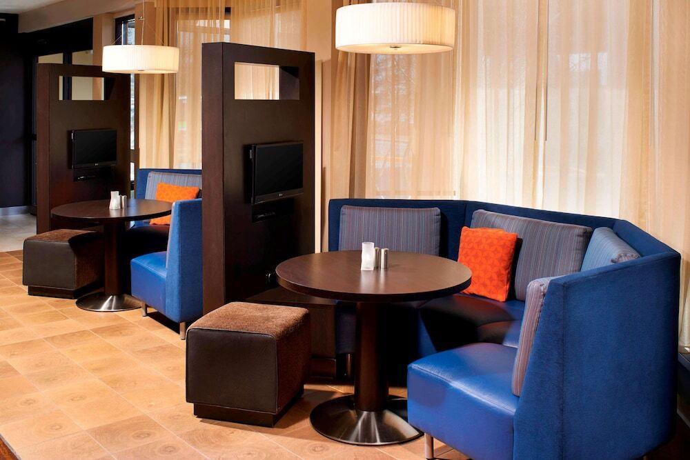 Courtyard Chicago Arlington Heights North