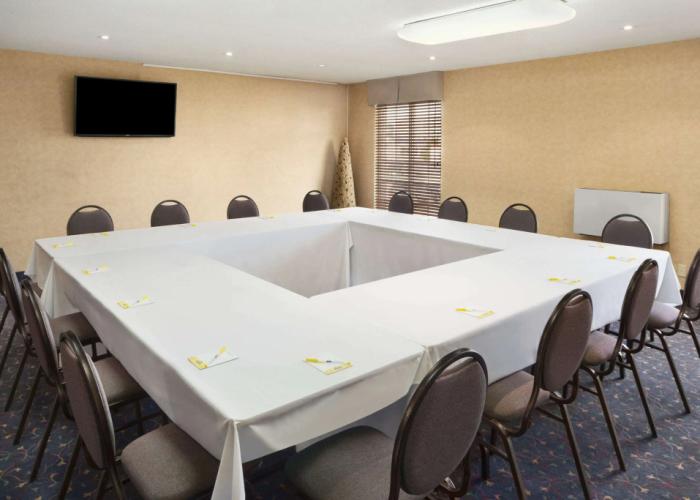 Days Inn by Wyndham Brantford