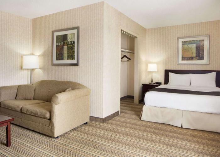 Days Inn by Wyndham Brantford