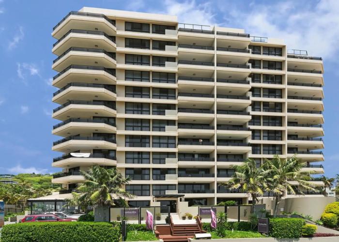 Clubb Coolum Beach Resort