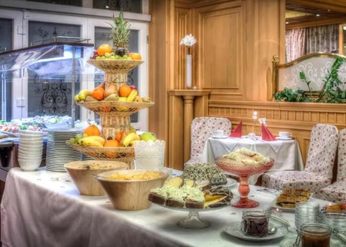 Villa Medici Hotel Restaurant