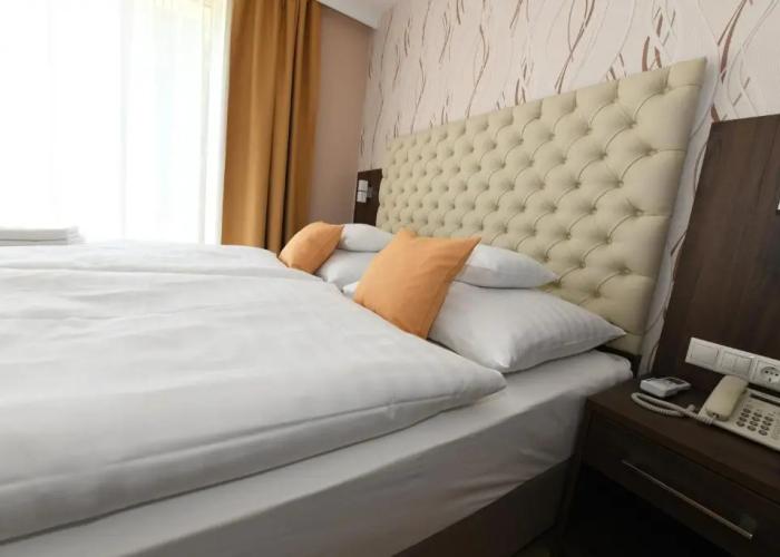 Hotel Jade - Ezüsthíd Hotel