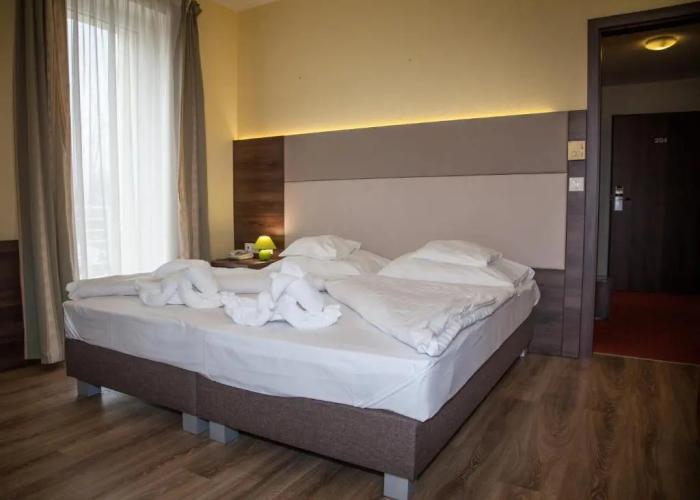 Hotel Jade - Ezüsthíd Hotel