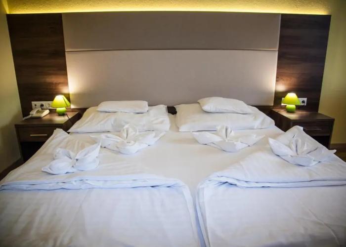 Hotel Jade - Ezüsthíd Hotel