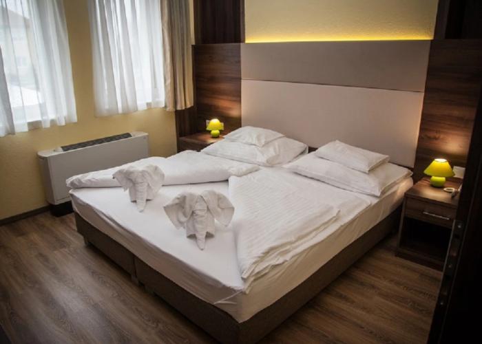 Hotel Jade - Ezüsthíd Hotel