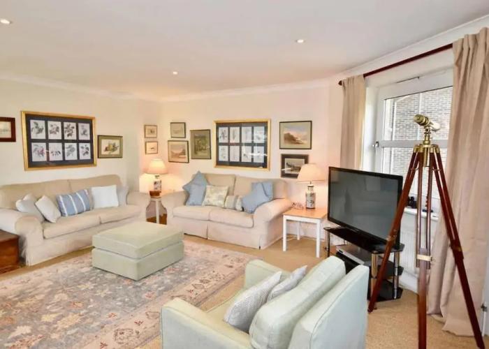 16 Solent Landing