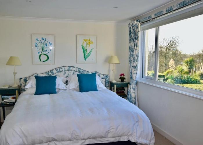1 Kings Close a Superb Coastal Retreat