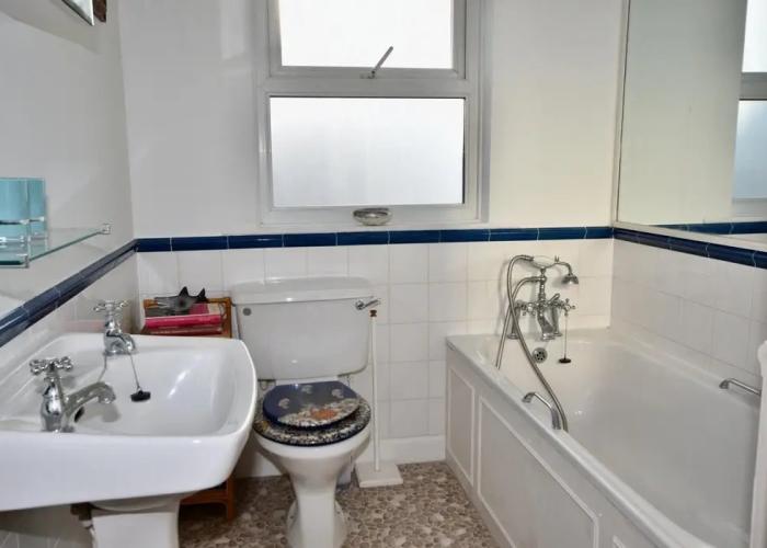 1 Kings Close a Superb Coastal Retreat