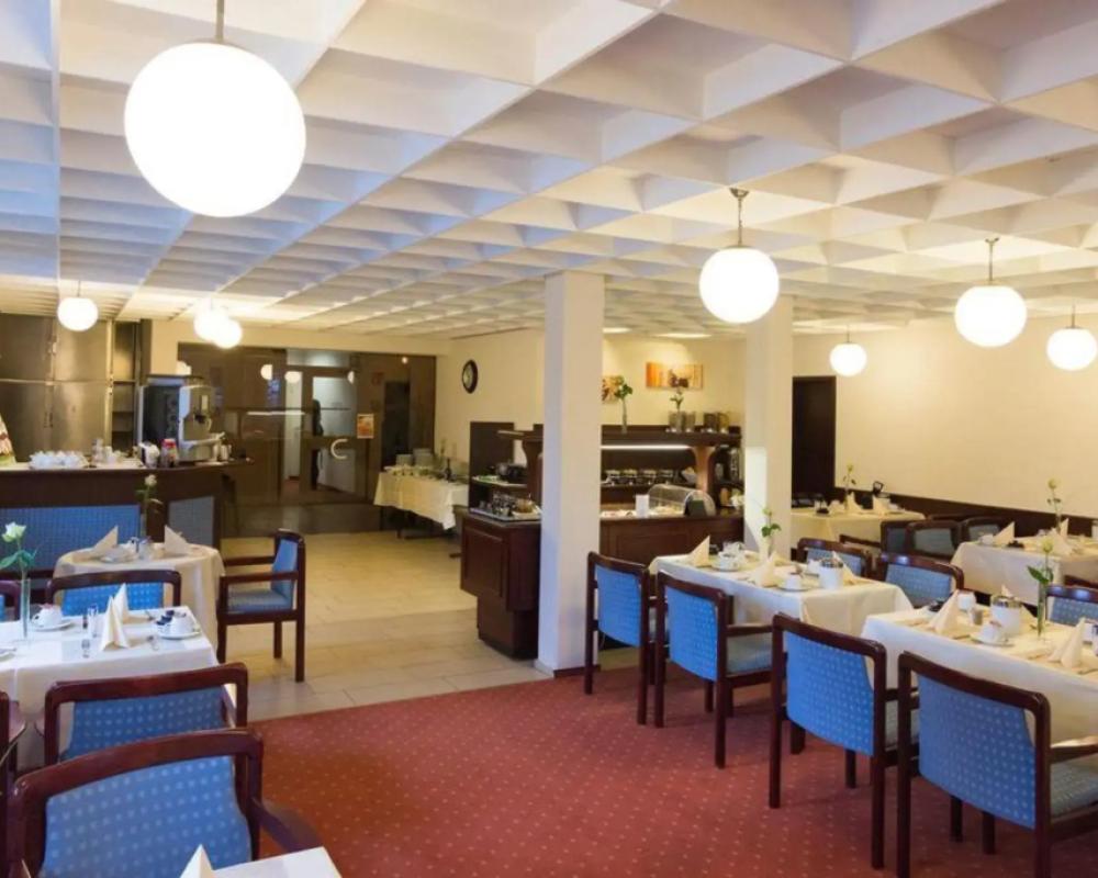 фото Senator Hotel