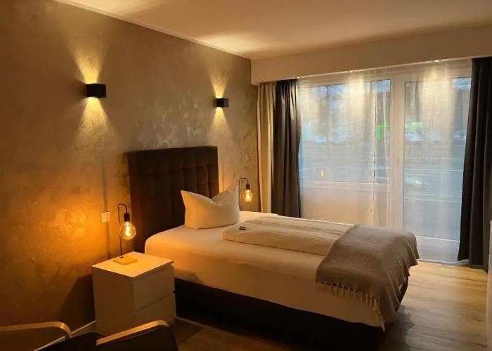 Senator Hotel