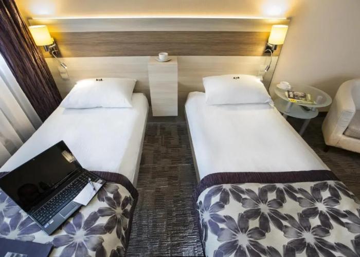 Hotel 3 Trio