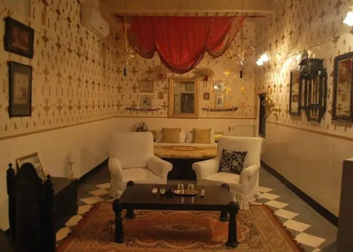 Hotel Bhairon Vilas