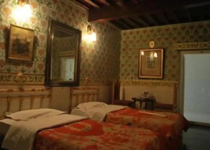 Hotel Bhairon Vilas