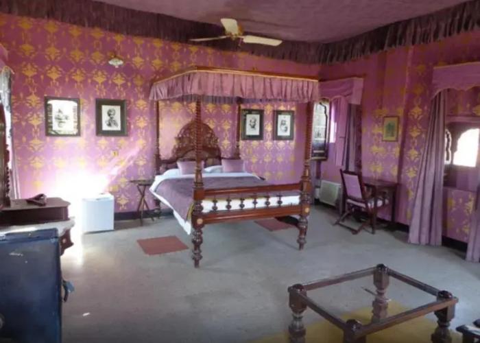 Hotel Bhairon Vilas