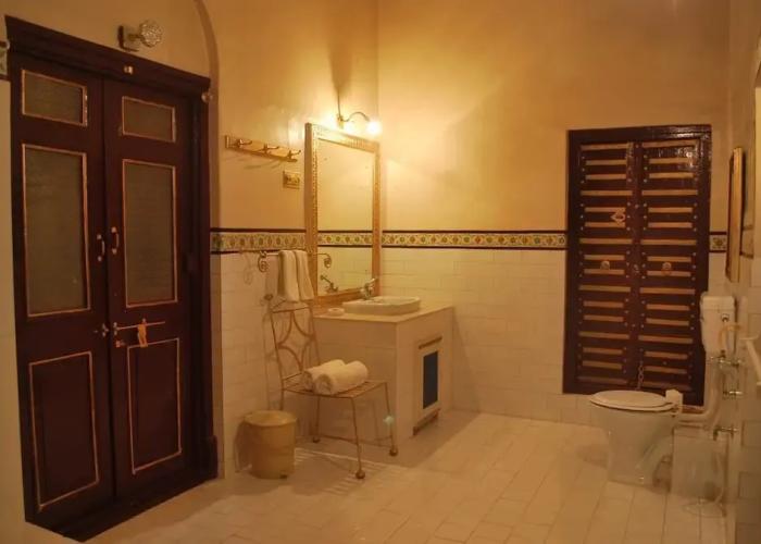 Hotel Bhairon Vilas