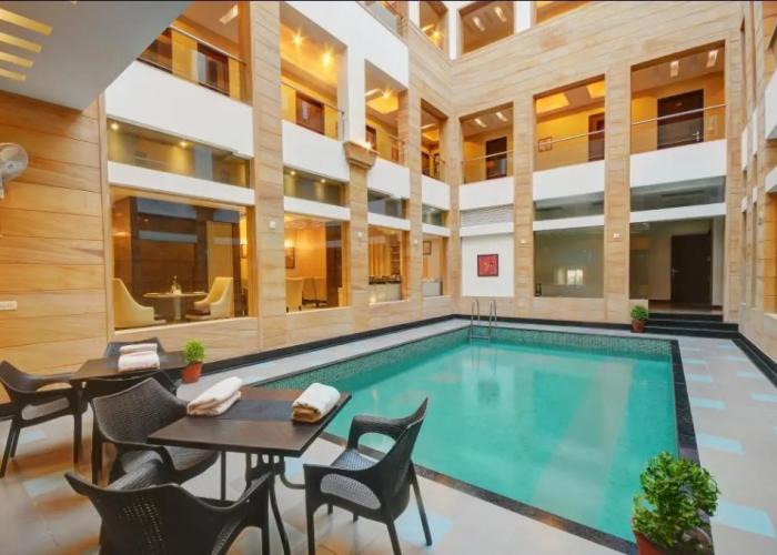 Hotel Chirag
