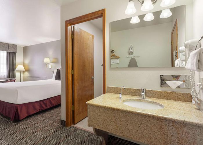 Americas Best Value Inn Burns