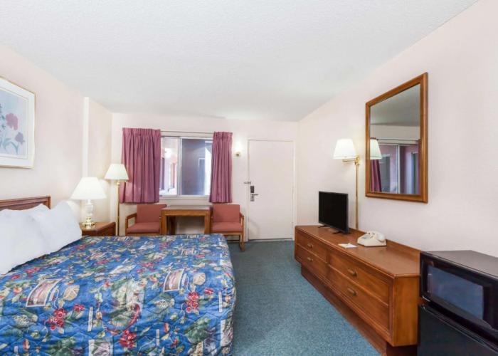 Days Inn by Wyndham Burns