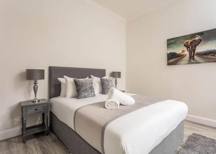 Cuthbert House - Donnini Apartments