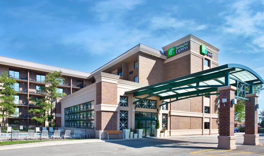 Holiday Inn Express Rolling Meadows - Schaumburg Area by IHG