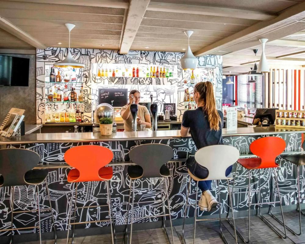 фото ibis Bourges