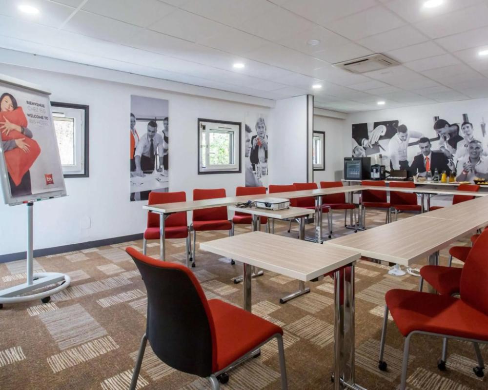 фото ibis Bourges