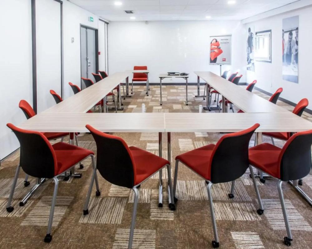 фото ibis Bourges
