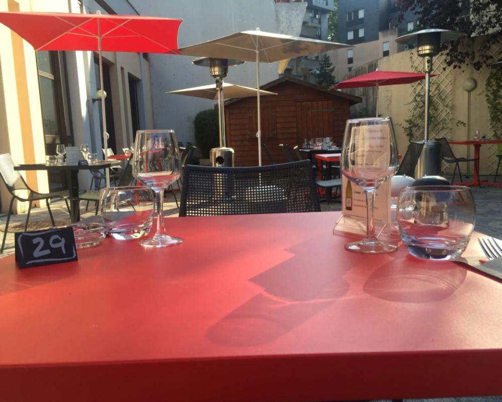 фото ibis Bourges
