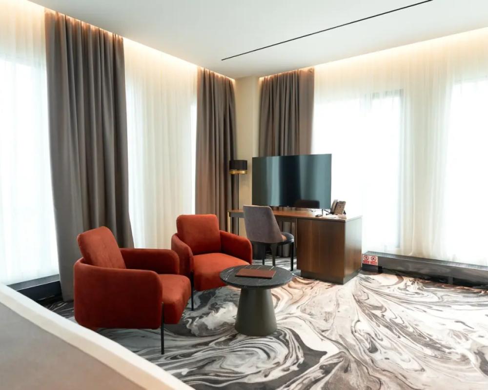 фото STATUS Boutique Hotel