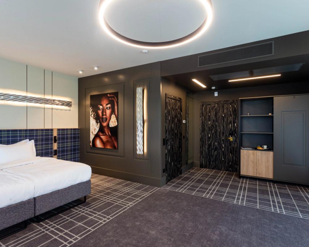 фото STATUS Boutique Hotel
