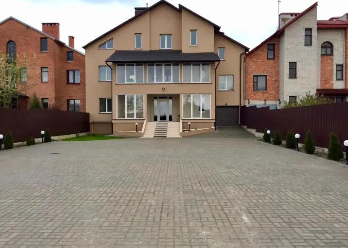 Irina Guest House