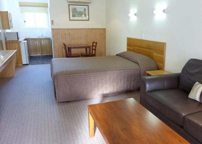Bright Avenue Motor Inn