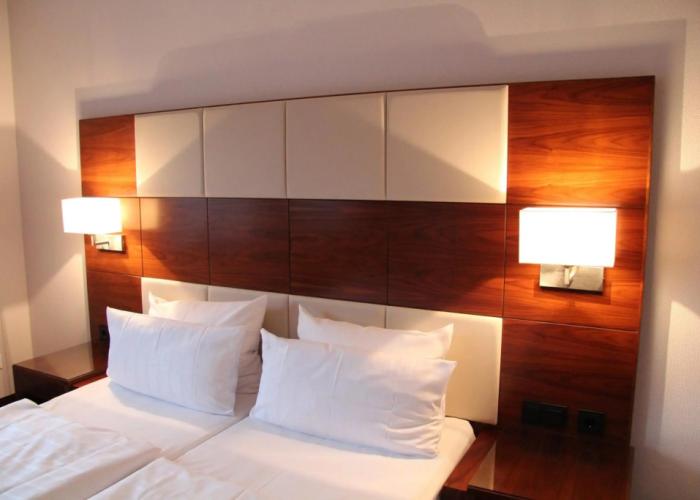 Hotel Adena